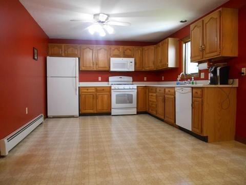 72 Darnell Rd, Worcester, MA 01606 photo 2
