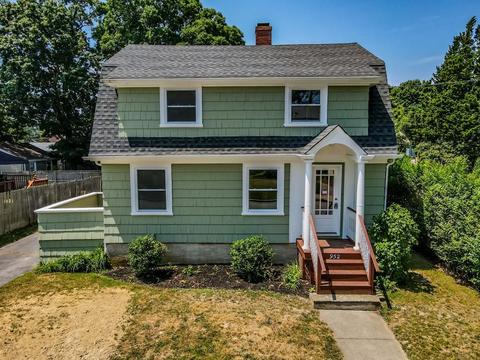 952 Ray St, Fall River, MA 02720 photo 2