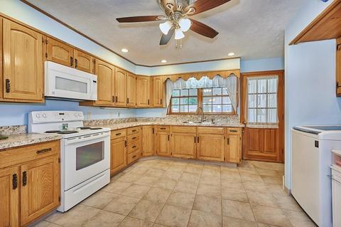 11 Wilton Rd, Easthampton, MA 01027 photo 12
