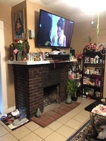 37 Balis St, Springfield, MA 01109 photo 6