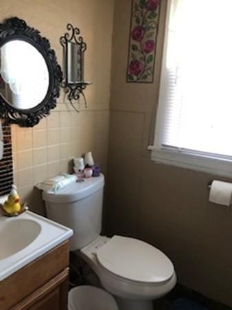 37 Balis St, Springfield, MA 01109 photo 10