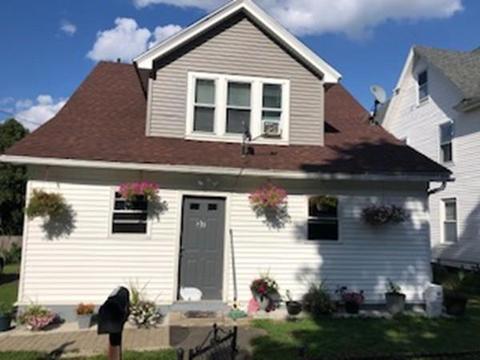 37 Balis St, Springfield, MA 01109 photo 1