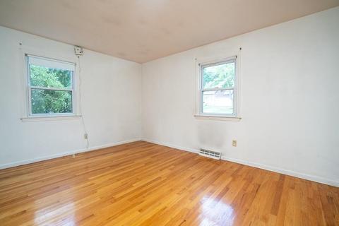 70 Balboa Dr, Springfield, MA 01119 photo 12