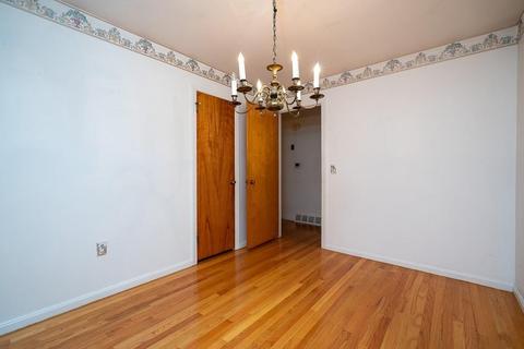 70 Balboa Dr, Springfield, MA 01119 photo 7