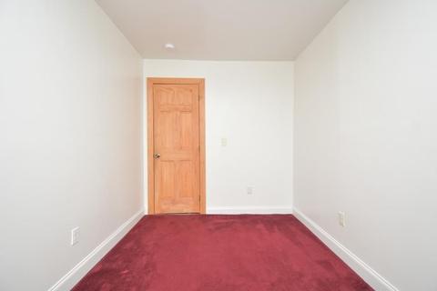 65 Washburn St, Springfield, MA 01107 photo 15