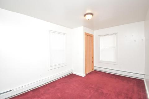 65 Washburn St, Springfield, MA 01107 photo 17