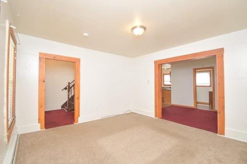 65 Washburn St, Springfield, MA 01107 photo 9