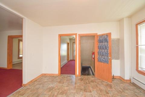 65 Washburn St, Springfield, MA 01107 photo 5