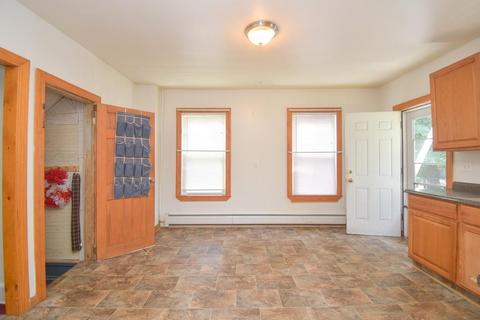 65 Washburn St, Springfield, MA 01107 photo 6