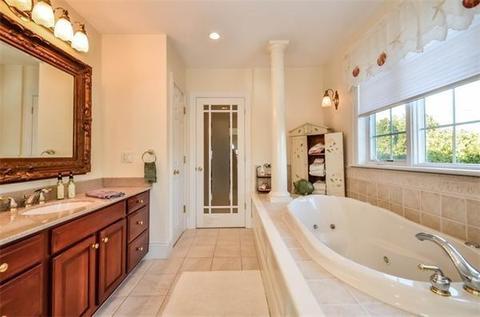5 Pine Tree Dr, Buzzards Bay, MA 02532 photo 17