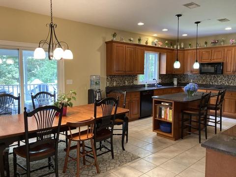 31 Frontier Dr, Walpole, MA 02081 photo 2