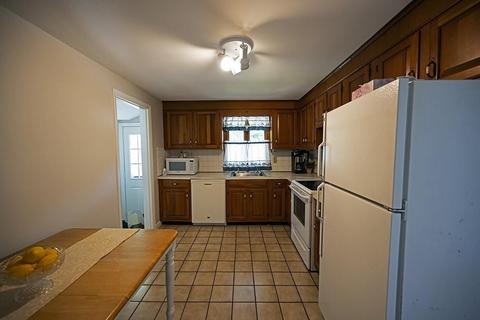 10 Beacon St, Reading, MA 01867 photo 6