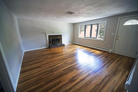 10 Beacon St, Reading, MA 01867 photo 4