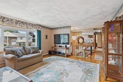 15 Eastern Ave, Stoneham, MA 02180 photo 12