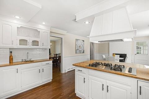 115 Dascomb Rd, Andover, MA 01810 photo 13