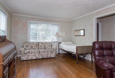 228 Redlands St, Springfield, MA 01104 photo 11