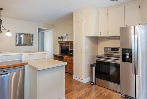 228 Redlands St, Springfield, MA 01104 photo 9