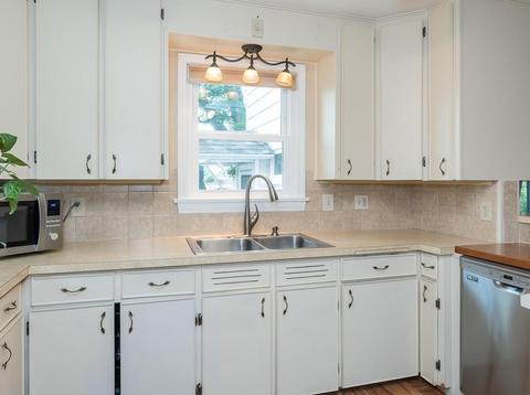 228 Redlands St, Springfield, MA 01104 photo 8