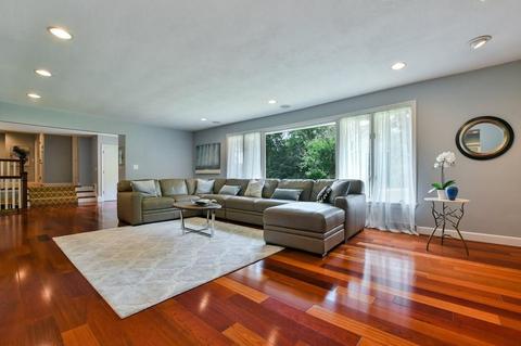 44 Barbara Ln, Milton, MA 02186 photo 4