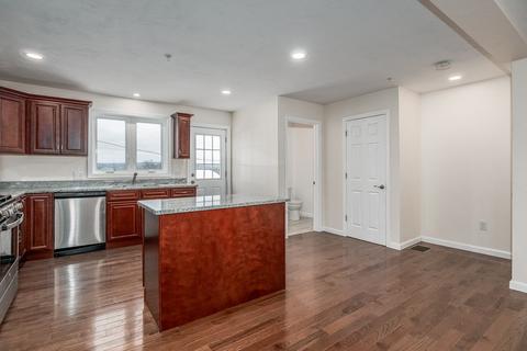 15 Ridge St, Worcester, MA 01604 photo 5