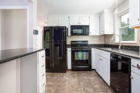10 Dobson Rd, Braintree, MA 02184 photo 5