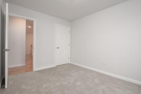 11 Ridge St, Worcester, MA 01604 photo 18