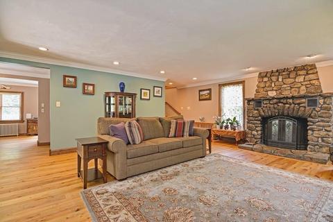 1 Taft Ave, Mendon, MA 01756 photo 14