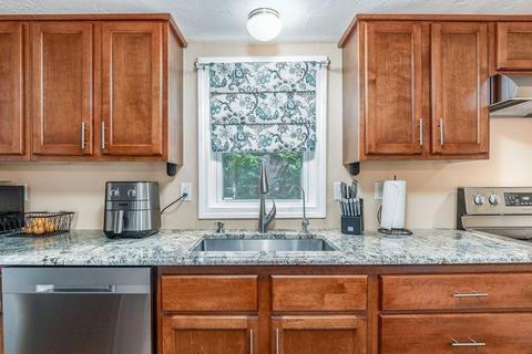 28 Driscoll Ave, Maynard, MA 01754 photo 9