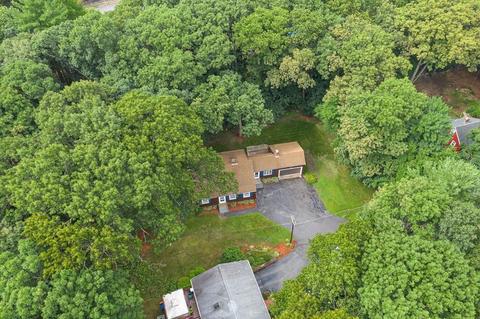 1 Franklin Ter, Reading, MA 01867 photo 3