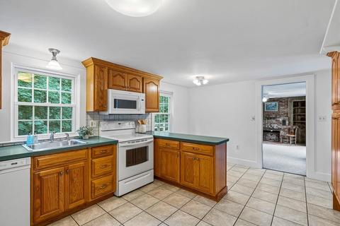 1 Franklin Ter, Reading, MA 01867 photo 12