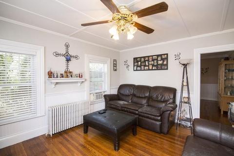 6 Oak St, Gloucester, MA 01930 photo 5