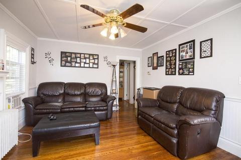 6 Oak St, Gloucester, MA 01930 photo 4