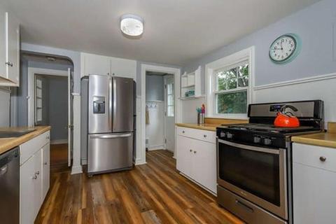 124 Sprague St, Dedham, MA 02026 photo 5
