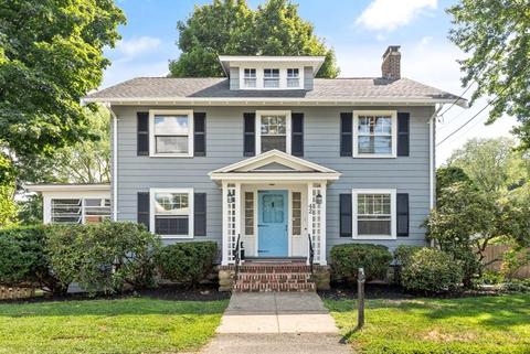 42 Spring St, Wakefield, MA 01880 photo 1