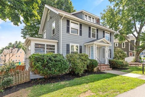 42 Spring St, Wakefield, MA 01880 photo 2