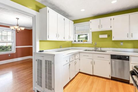 42 Spring St, Wakefield, MA 01880 photo 17