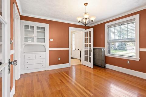42 Spring St, Wakefield, MA 01880 photo 9