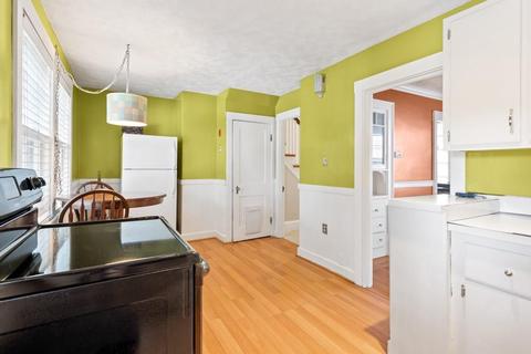 42 Spring St, Wakefield, MA 01880 photo 12