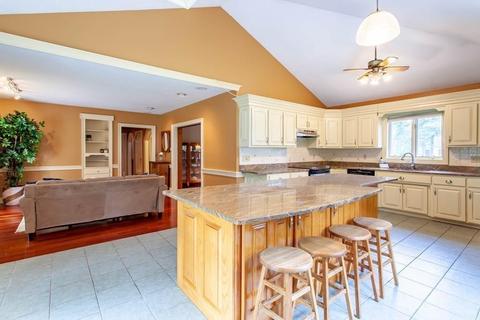 4 Jonathan Ln, Townsend, MA 01474 photo 11