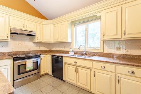 4 Jonathan Ln, Townsend, MA 01474 photo 12
