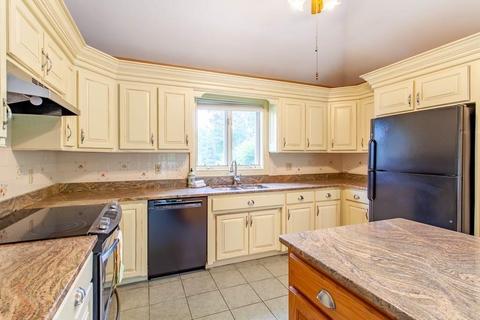 4 Jonathan Ln, Townsend, MA 01474 photo 13