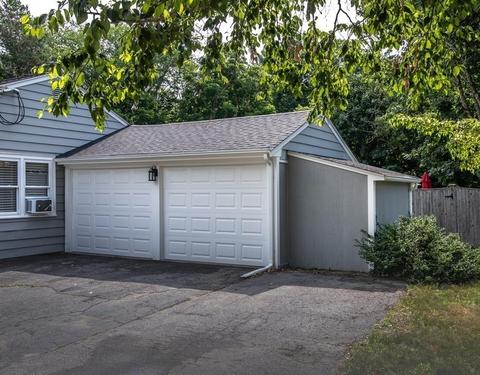 24 Pleasant St, Upton, MA 01568 photo 4