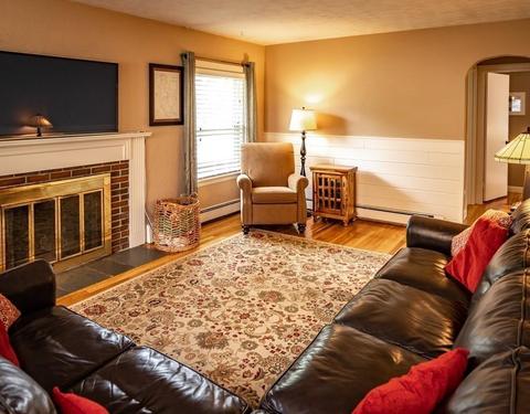 24 Pleasant St, Upton, MA 01568 photo 6