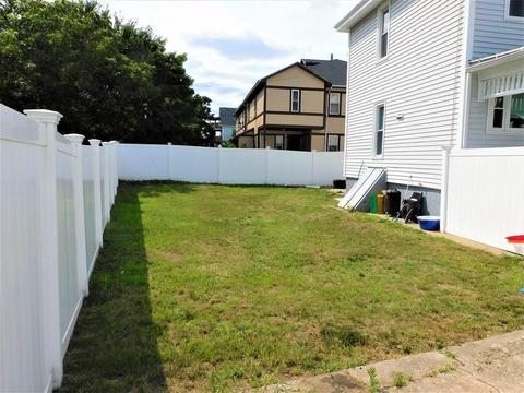 399 Central St, Springfield, MA 01105 photo 9