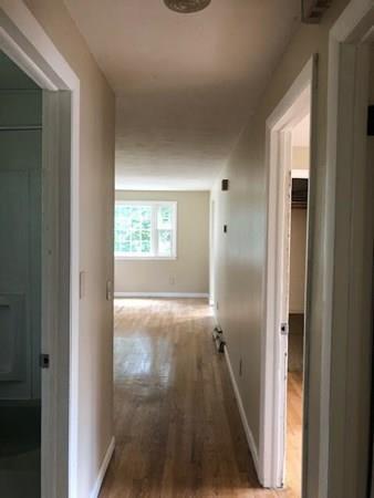 90 Walsh St, Springfield, MA 01109 photo 12