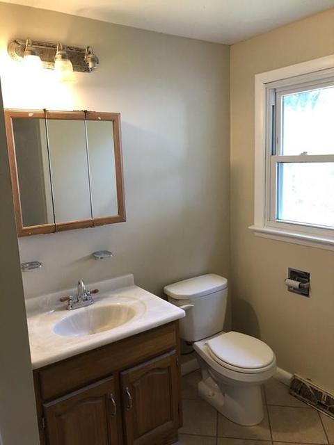 90 Walsh St, Springfield, MA 01109 photo 10