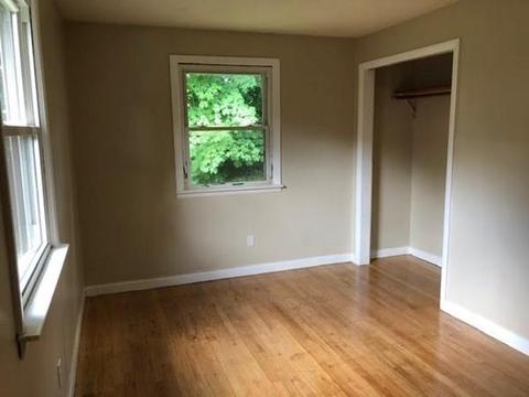 90 Walsh St, Springfield, MA 01109 photo 14