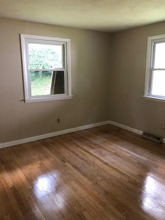 90 Walsh St, Springfield, MA 01109 photo 13