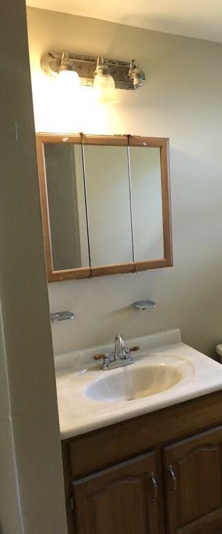 90 Walsh St, Springfield, MA 01109 photo 9