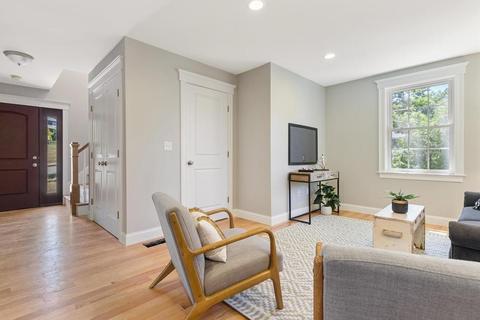 65 Longfellow Rd, Reading, MA 01867 photo 5
